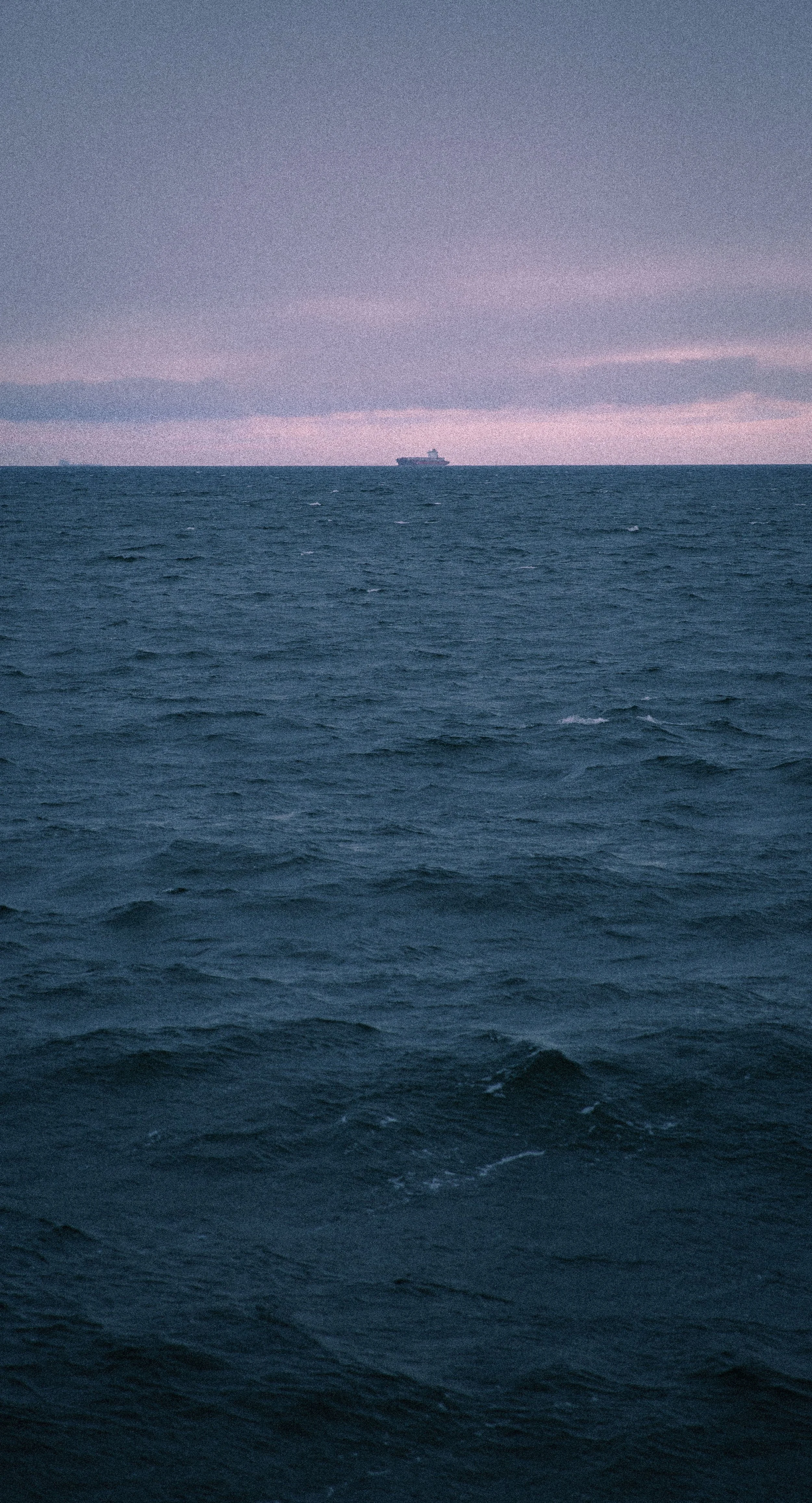 无足轻重 photograph 2